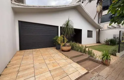 Casa próximo, hospital e farmácias no centro de toledo pr