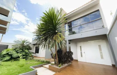 **sobrado com piscina à venda, 1 suíte e 2 quartos, 2 vagas, jardim porto alegre - toledo/pr