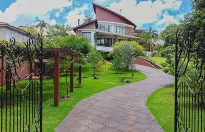 Para você que busca um imóvel totalmente exclusivo que une a sensação de sossego do campo com a mobilidade e estrutura da cidade.