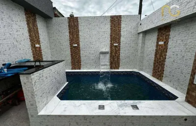 Casa nova toda reformada - 03 dormitorios 02 suites - piscina - vila tupi/praia grande-sp
