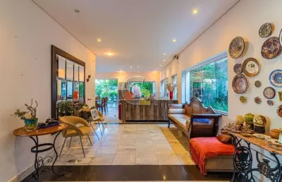 Casa padrão, perdizes, 4 quartos, 2 suítes, 1 vaga de garagem.