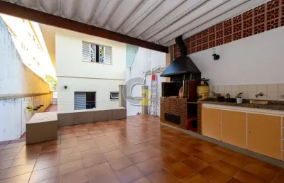 Casa à venda no alto de pinheiros com 4 quartos, sendo 2 suítes e 2 vagas