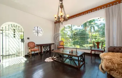 Casa à venda na vila romana com 5 quartos, sendo 1 suíte e 4 vagas