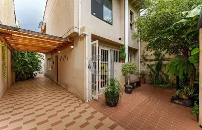 Sobrado a venda na vila madalena  3 quartos 2 suites 2 vagas 230m2