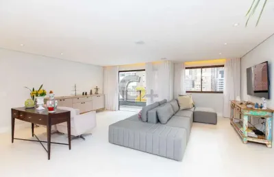 Apartamento á venda no jardim europa,  4 quartos, 3 suítes, 3 vagas de garagem.