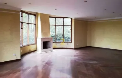 Casa  à venda no alto de pinheiros com 5 quartos, sendo 1 suíte e 5 vagas