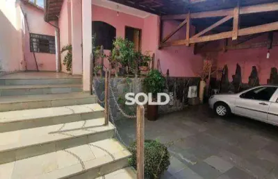 Casa excelente localização, muito ampla comodos amplos e terreno enorme preço de oportunidade!