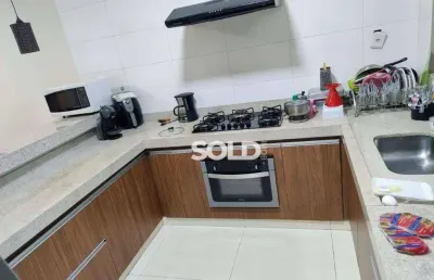 Linda casa com 3 dormitórios sendo 1 suíte, cozinha com armários,  92,86m² de área construída,   à venda por r$ 350.000,00 - jardim cambuí - franca/sp
