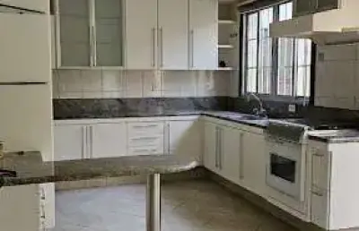 Excelente casa com 2 dormitórios sendo 1 suíte, 150m² de área útil,   à venda por r$ 500.000,00 - centro - franca/sp
