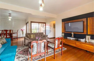 Casa com 3 quartos à venda na Vila Monte Carlo, Cachoeirinha 