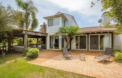 Casa dos sonhos à venda em condomínio náutico – eldorado do sul/rs