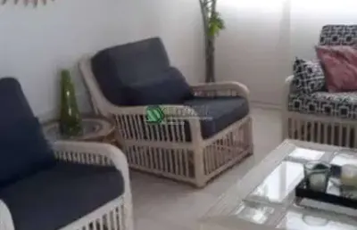 Cobertura c/ amplo terraço e churrasqueira á 400m da praia