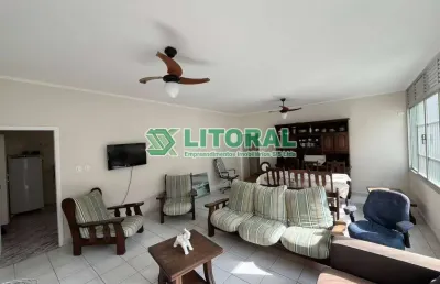 Excelente oportunidade apto c/ 03 dorms á 200m da praia !!