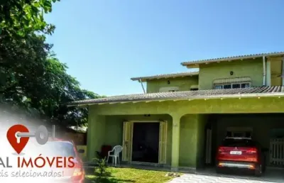 Linda casa mobiliada com piscina próximo ao centro de eventos