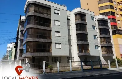Apartamento 02 dormitórios á venda em tramandaí, duas quadras do mar.