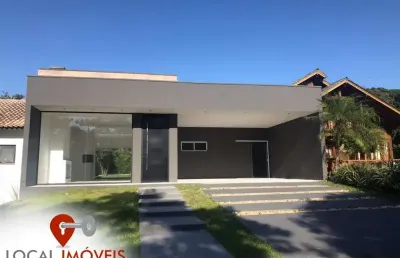 Casa alto padrão no condomínio marina park em tramandaí