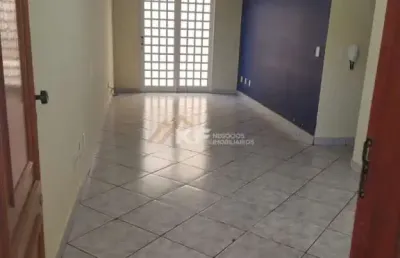 Apartamento térreo com quintal 02 dormitórios - vila monte alegre - ribeirão preto/sp.