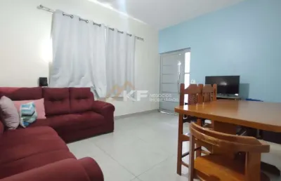 Casa à venda 2 quartos, 2 banheiros, quintal e edícula no parque dos flamboyans