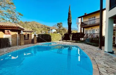 Casa com 3 dormitórios à venda, 114 m² por r$ 580.000,00 - penedo - itatiaia/rj