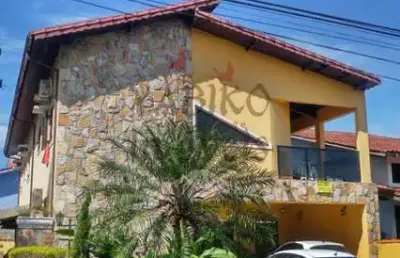Casa em condomínio fechado de alto padrão - centro - bertioga.