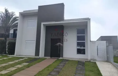 Casa de condomínio com 4 suites e piscina maravilhosa!!