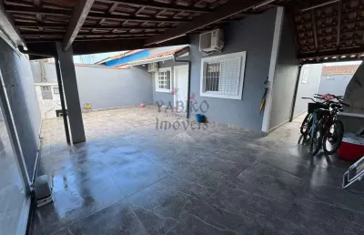 Casa com 2 quartos sendo 01 suíte, centro, bertioga