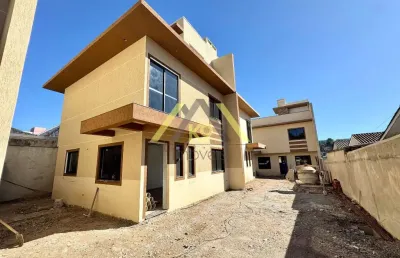 Triplex com suíte terraço no santa cândida em curitiba
