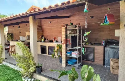 Casa linear com 5 quartos e 4 suítes com quintal, piscina e espaço gourmet - boqueirão - saquarema - rj