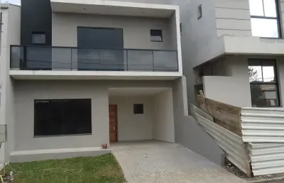 Sobrado para venda 4 quartos no  condomínio green line