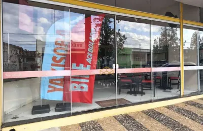 Salão para alugar de 120m² no bairro  vila embaré na cidade de valinhos/sp