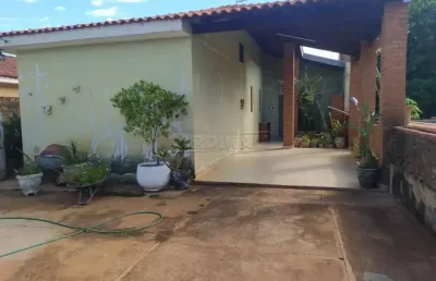 Casa com 2 quartos à venda na Rua João Velosa Do Amaral, Lote 14, 50, Parque Residencial Vale do Sol, Araraquara