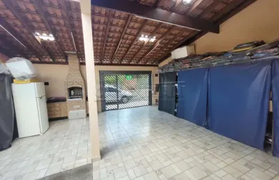 Casa com 2 quartos à venda na Rua Amadeu Passuci, 61, Parque Residencial Maria Stella Faga, São Carlos