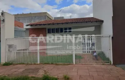 Casa com 4 quartos para alugar na Rua Expedicionários do Brasil, 1435, Centro, Araraquara