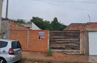 Terreno à venda na Rua Ivandyr Cerqueira Leite, 125, Residencial Alamedas, Araraquara