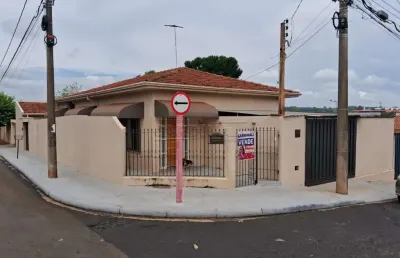 Casa com 3 quartos à venda na Rua Comendador Pedro Morganti, 340, Jardim do Carmo, Araraquara