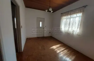 Casa com 2 quartos à venda na Avenida Bandeirantes, Quadra 67, 1367, Centro, Araraquara