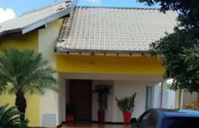 Casa em condomínio fechado com 3 quartos à venda na Avenida Antonio Berti, Quadra A, 40, Residencial Portal dos Oitis, Araraquara
