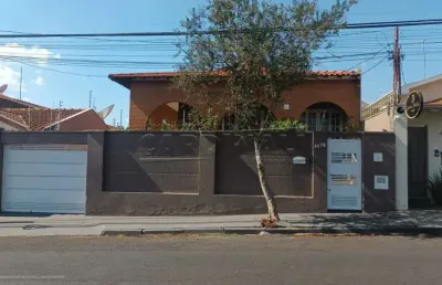 Casa com 3 quartos à venda na Rua Voluntários da Pátria, 4076, Jardim Santa Angelina, Araraquara