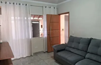 Casa com 2 quartos à venda na Avenida Professor Lafayette Carvalho De Toledo, Quadra 13 Lote 22, 26, Jardim Maria Luiza, Araraquara