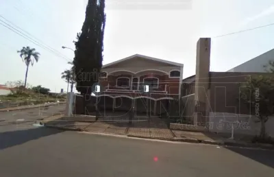 Casa com 3 dormitórios sendo 2 suítes no cidade jardim