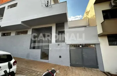 Casa com 3 quartos para alugar na Rua Nove de Julho, 1484, Centro, São Carlos