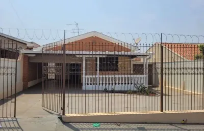 Excelente oportunidade de  investir em uma casal tradicional com um grande terreno  na vila xavier.