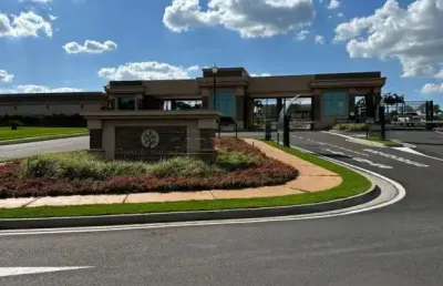 Casa nova de alto padrão no residencial das laranjeiras