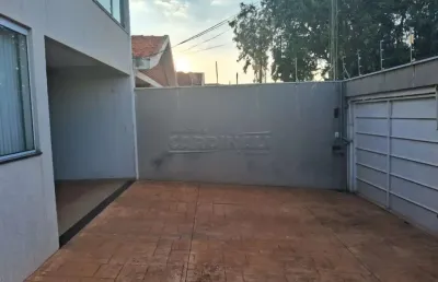 Casa com 3 quartos à venda na Avenida Adelaide Ferraz de Carvalho, 56, Jardim das Estações (Vila Xavier), Araraquara