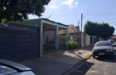 Casa com ótima localização, próximo ao sesi da vila