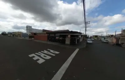 Imóvel bem localizado no bairro parque santa felícia área comercial.