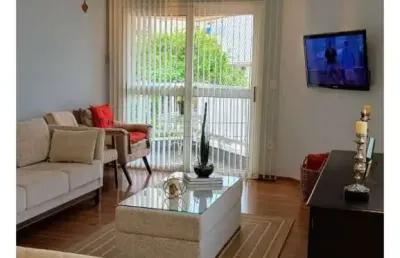 Imóvel muito bem localizado, seguro e pronto para morar.