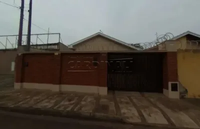 Casa com 2 quartos à venda na Rua Diógenes Muniz Barreto, 384, Centro, Araraquara