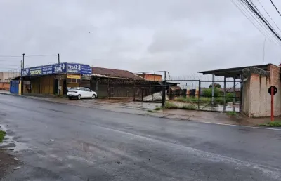 Salão comercial com ótima localização, na rua principal do bairro, grande movimento