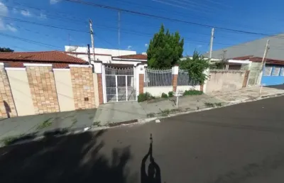 Imóvel próximo da avenida henrique gregori e e próximo da travessa sete da vila boa vista.